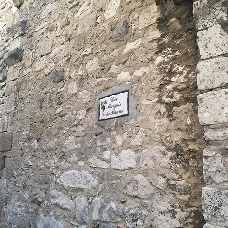 La Grotte Apartman *